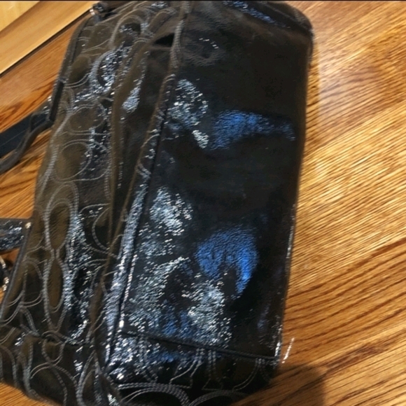 Coach Large Patent Leather Bag - Picture 4 of 14